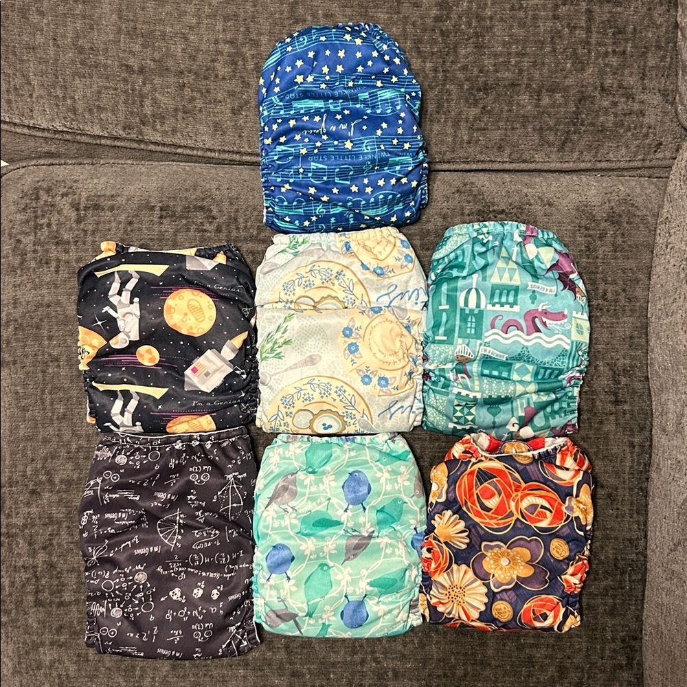BumGenius Colorful Patterned Cloth Diaper bundle⭐️ - Picture 2 of 14